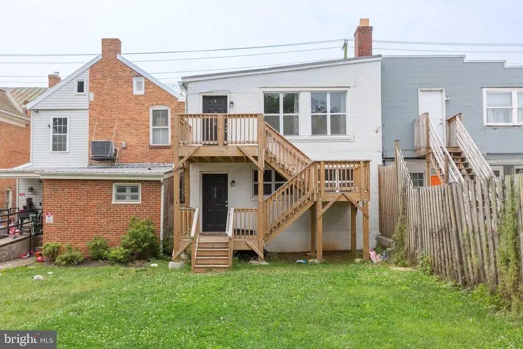 212 W Burke St #b, MARTINSBURG