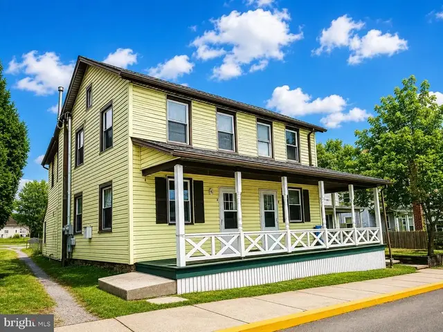 146 Main St #a, Bendersville