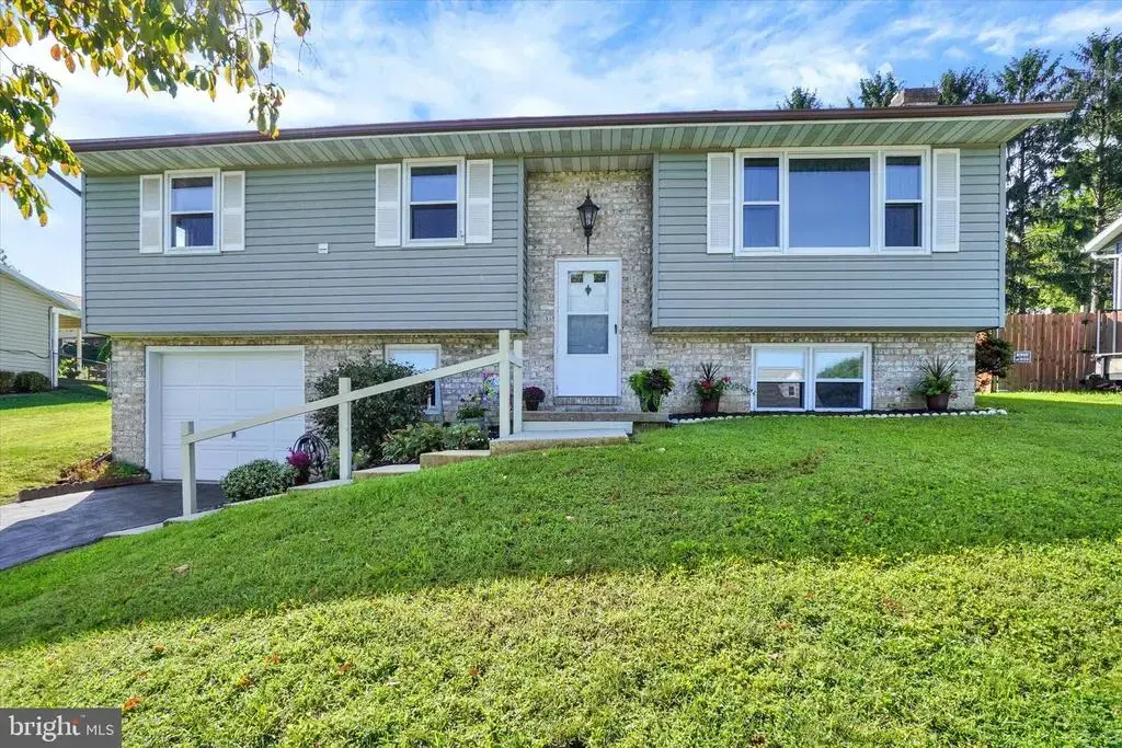 3490 Kingston Rd, YORK
