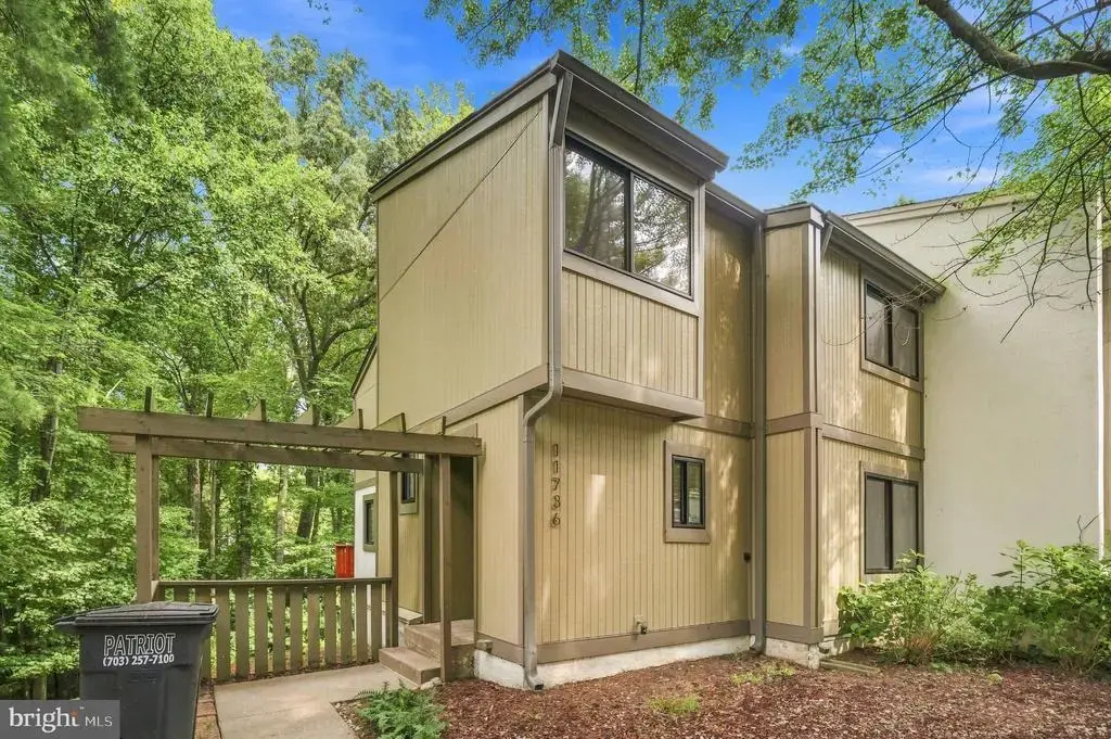 11736 Decade Ct, RESTON