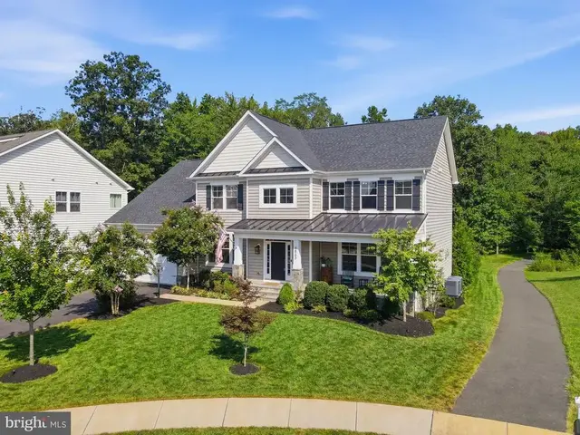 4863 Point, Warrenton