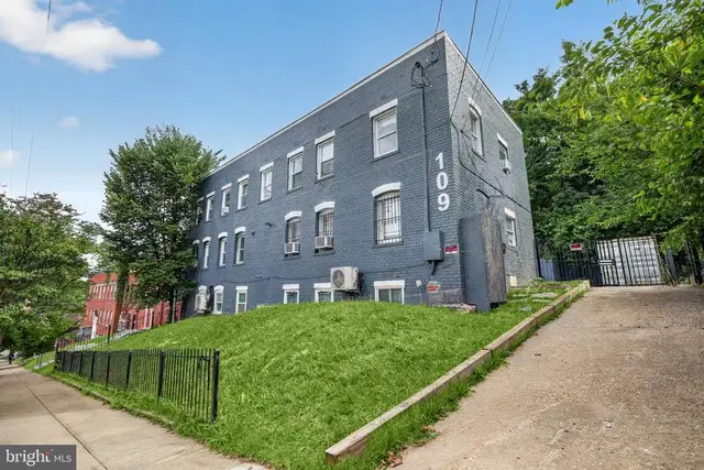 109 Wayne Pl Se, Washington