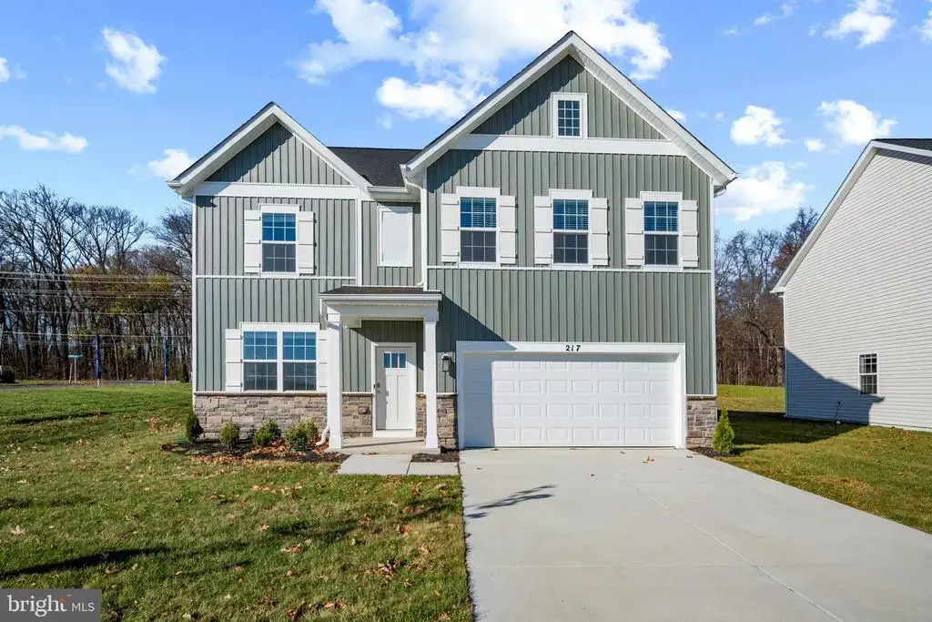 526 Buckeye Dr, SHENANDOAH JUNCTION