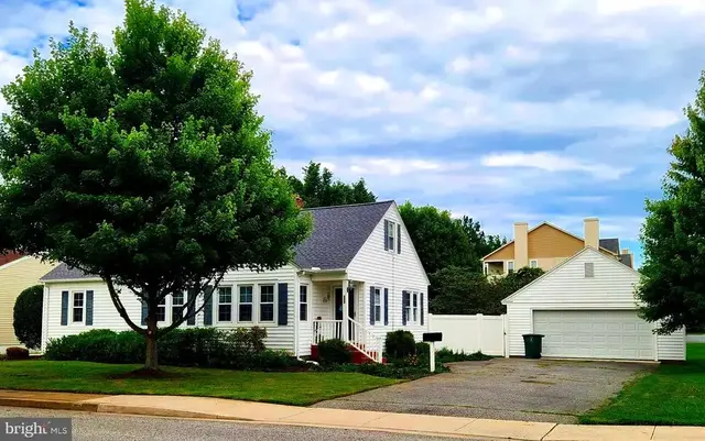 330 Williams St, Berlin