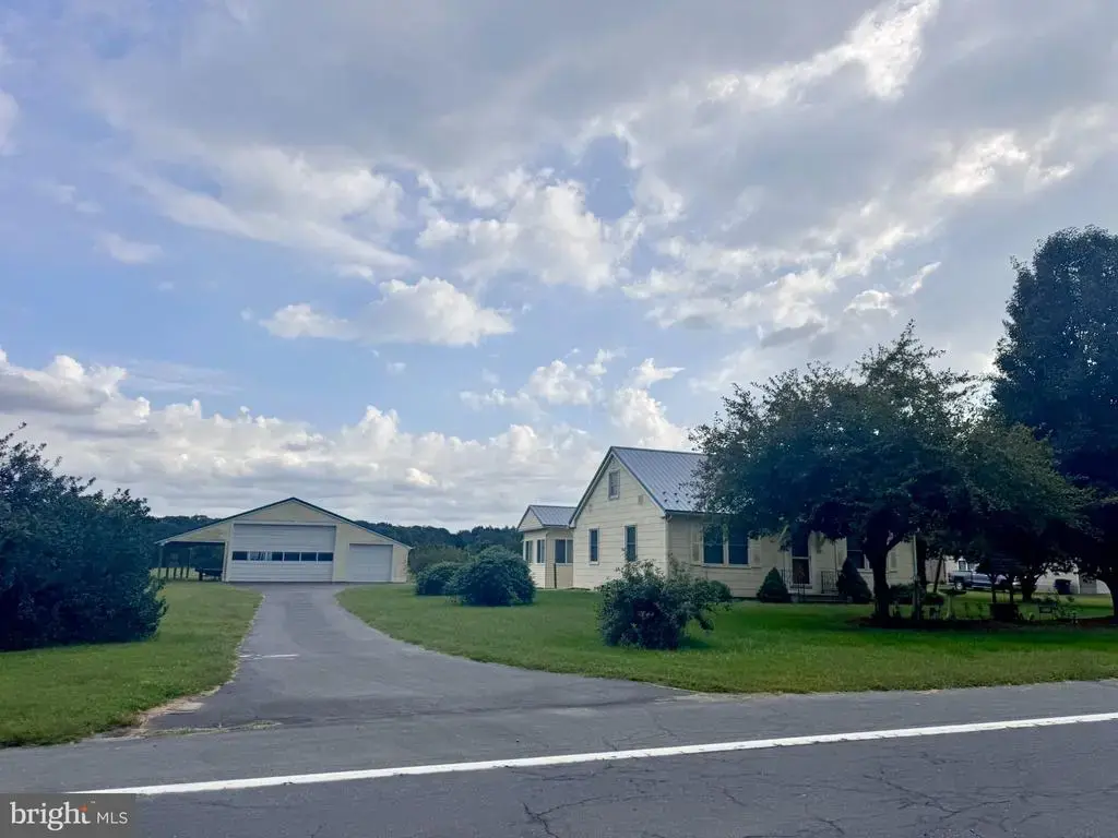 20158 Cedar Beach Rd, MILFORD