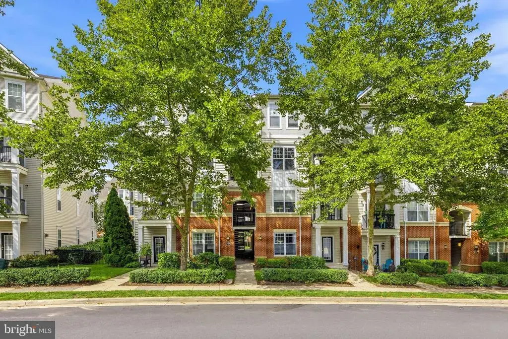 11349 Aristotle Dr #6-301, FAIRFAX
