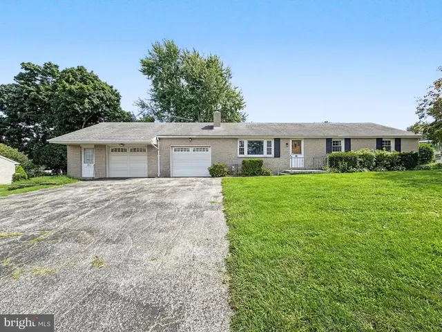 632 Green Valley Rd, York