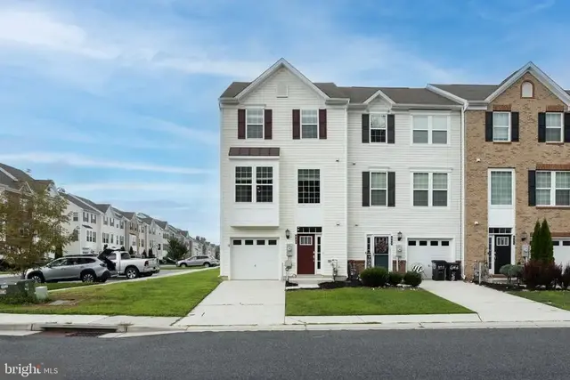 645 Heathland Trl, Aberdeen