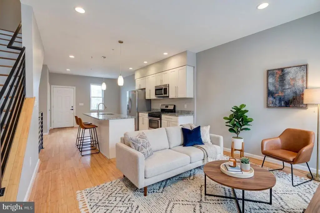 2103 E Dauphin St, PHILADELPHIA