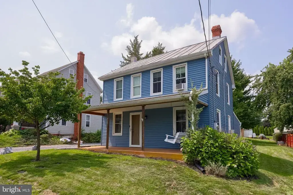 925 Maple St, LITITZ