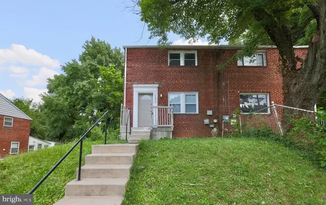 5303 62nd Ave, Riverdale