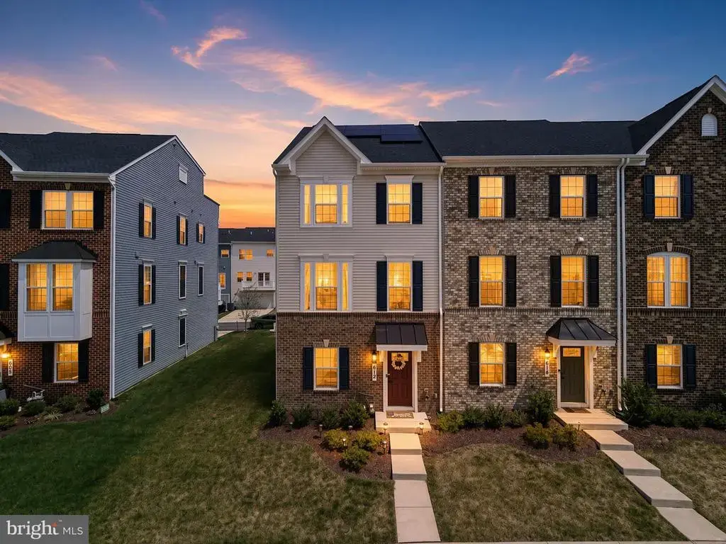 612 Maple Lawn Dr, BOWIE