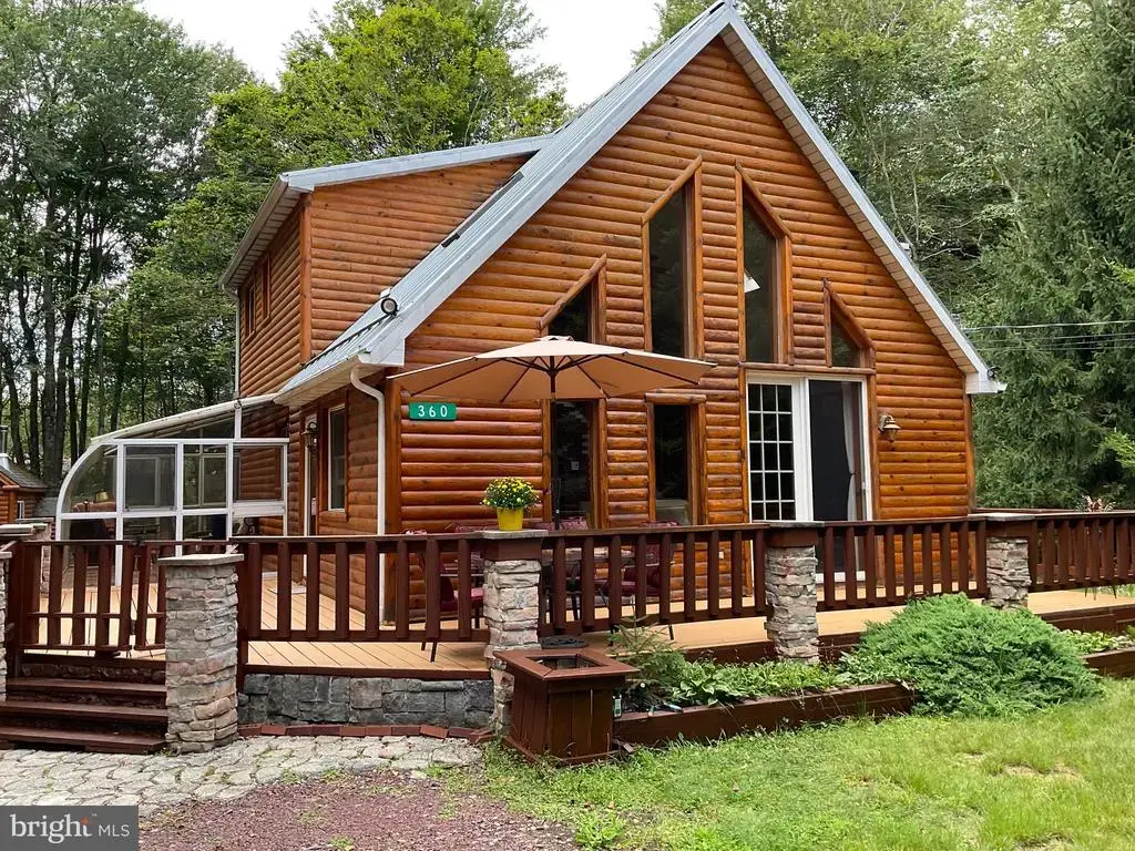 360 Arapaho Dr, POCONO LAKE