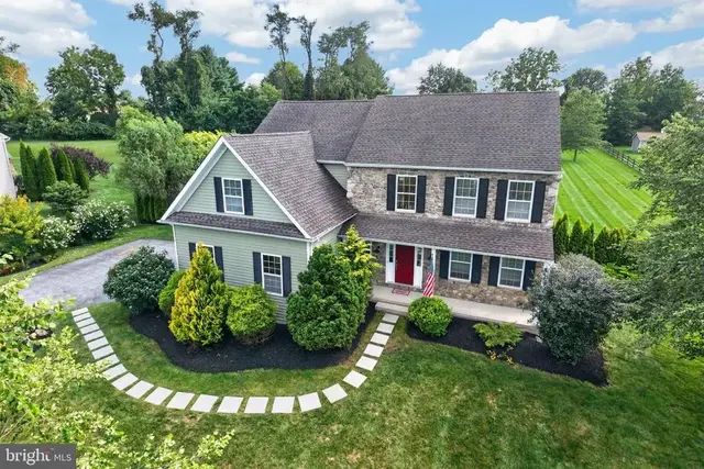 16 Michael Ct, Coatesville