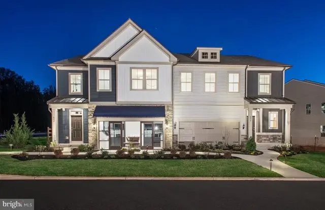 601 America Dr, Horsham