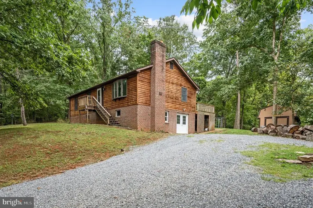 813 Leeds Manor Ln, BLUEMONT