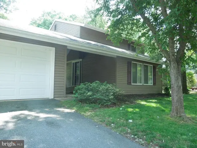 7 Biscayne Pl, Sterling
