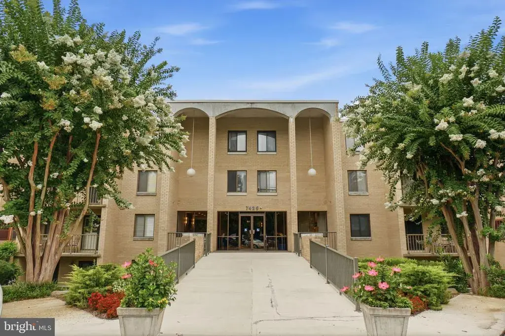 7425 Democracy Blvd #206, BETHESDA