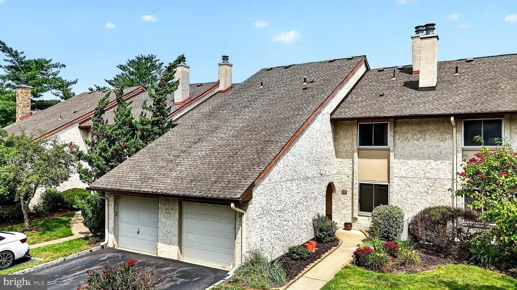 63 Thoreau Dr, PLAINSBORO