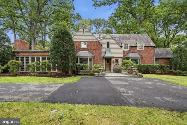 10601 Sweetbriar Pkwy, Silver Spring