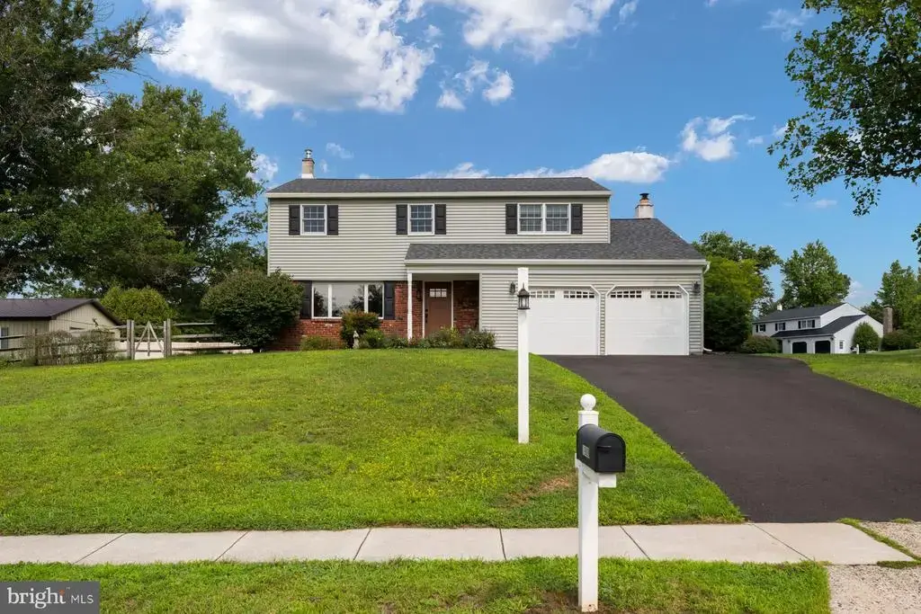1908 Rampart Ln, LANSDALE