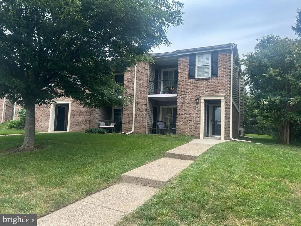 36 Coventry Ct #110 U-36, BLUE BELL