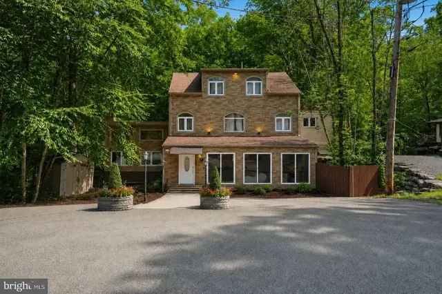 3130 Delaware Cir, Bushkill