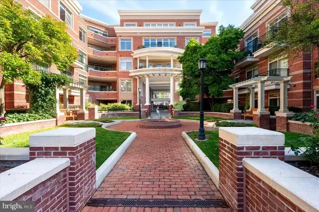 66 Franklin St #102, Annapolis