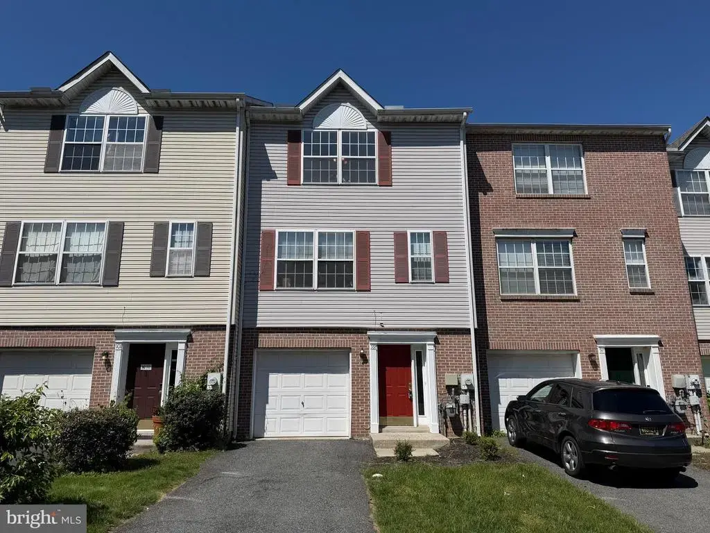 99 Highland Cir, NEWARK