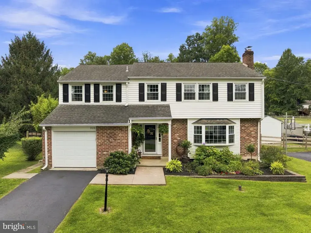 325 Colonial Dr, EXTON
