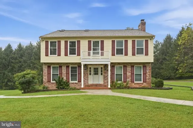 1052 Ridge Rd, Mount Airy
