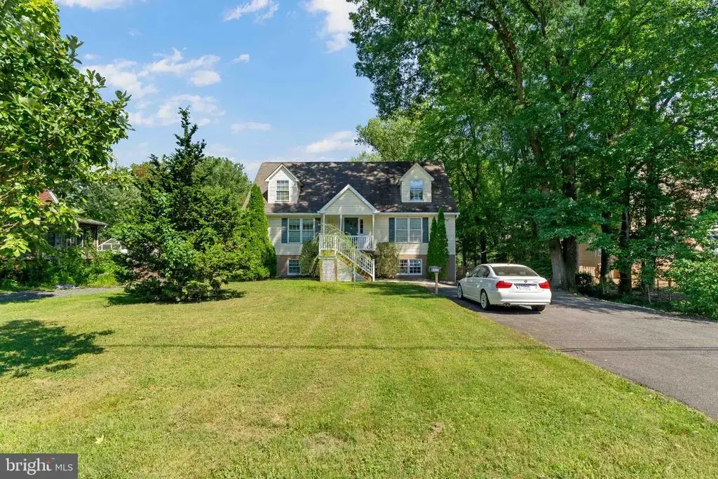 6703 Oak Dr, ALEXANDRIA