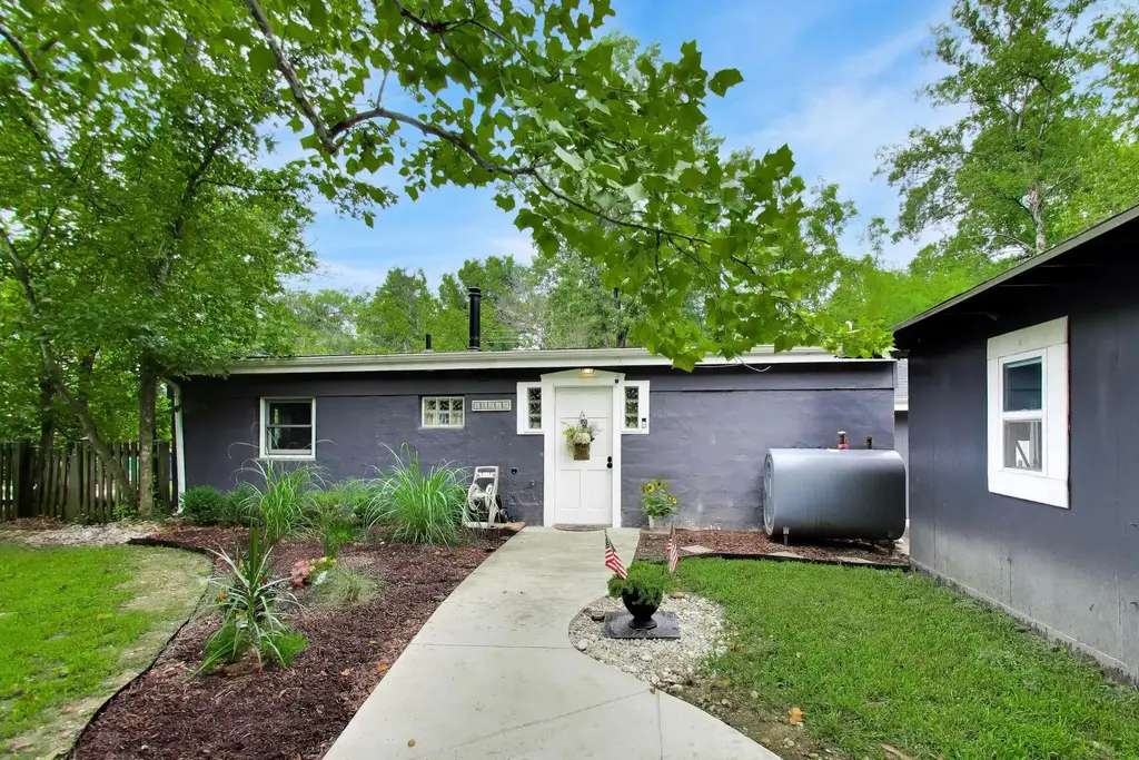 13514 Livingston Rd, CLINTON