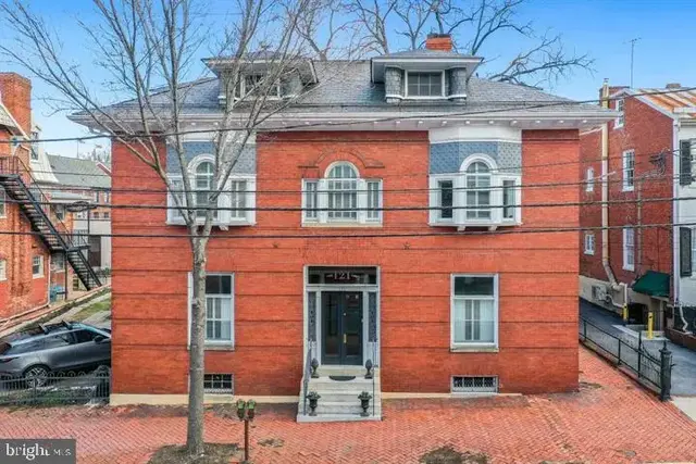 121 W Church St W, Frederick
