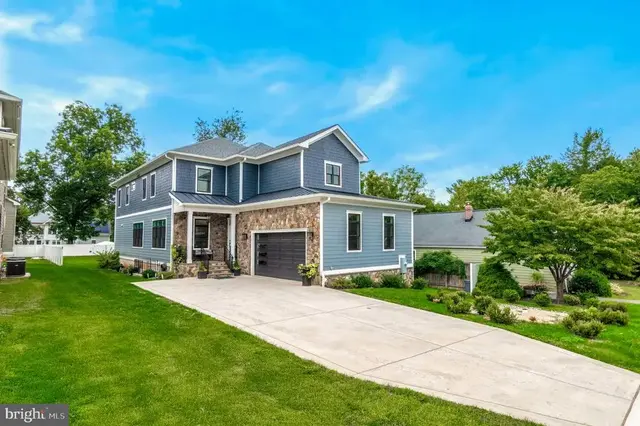 10704 Warwick Ave, Fairfax