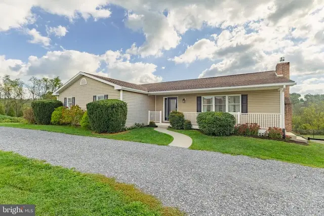 3691 W Weaver Road, Greencastle