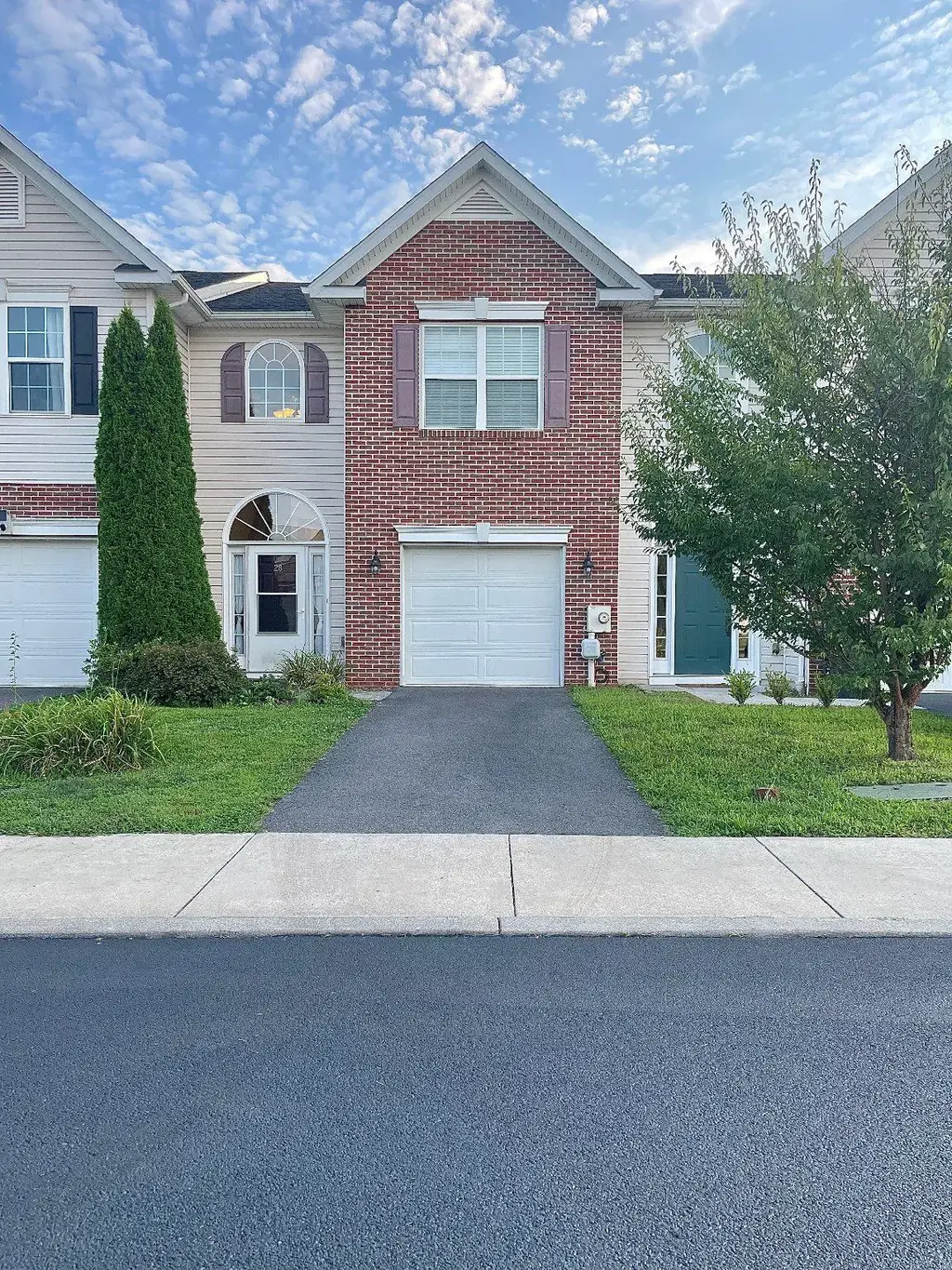 28 Chennault Trl, FALLING WATERS