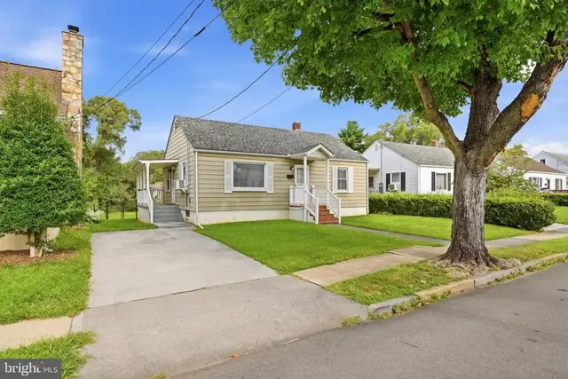 221 Opequon Ave, Winchester