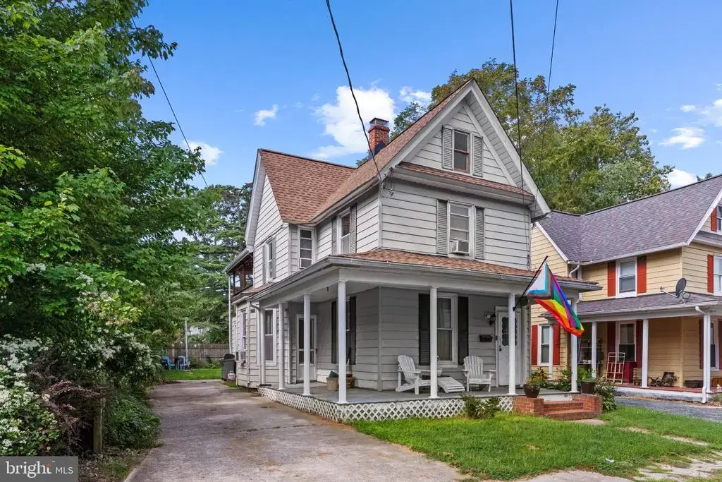 702 Travers St, CAMBRIDGE