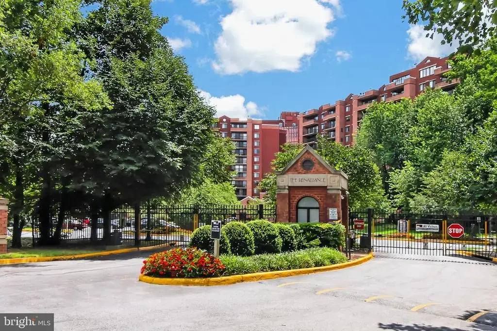 2230 George C Marshall Dr #829, FALLS CHURCH