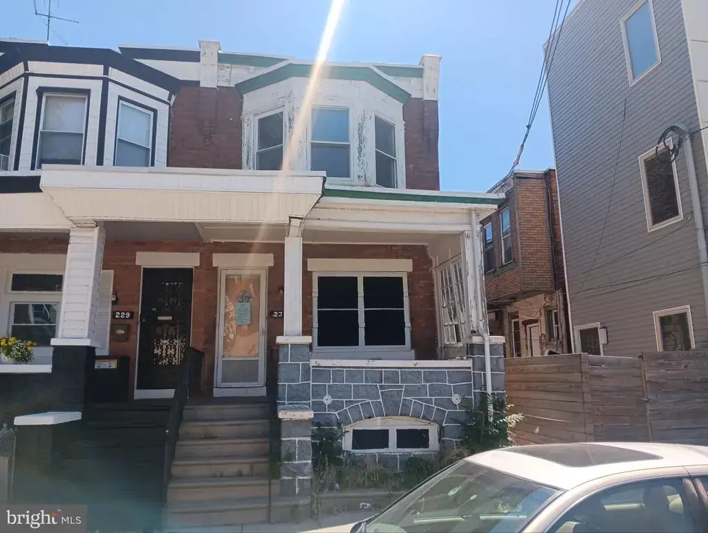 231 S 61st St, PHILADELPHIA