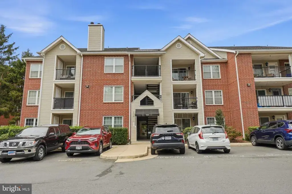 3310 Wyndham Cir #313, ALEXANDRIA