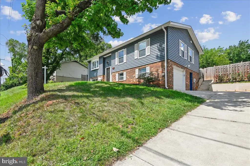 6004 Queens Chapel Rd, HYATTSVILLE
