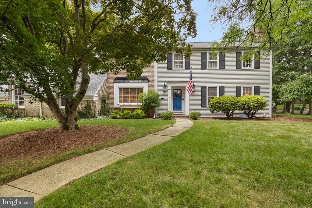 2898 Fairfield Dr, ALLENTOWN