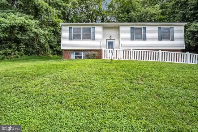 396 Whiteside Ave, Highspire