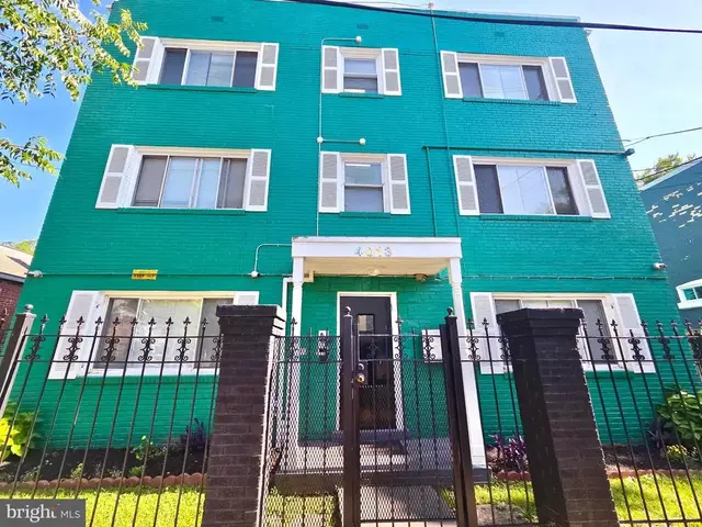 4013 Gault Pl Ne #302, Washington
