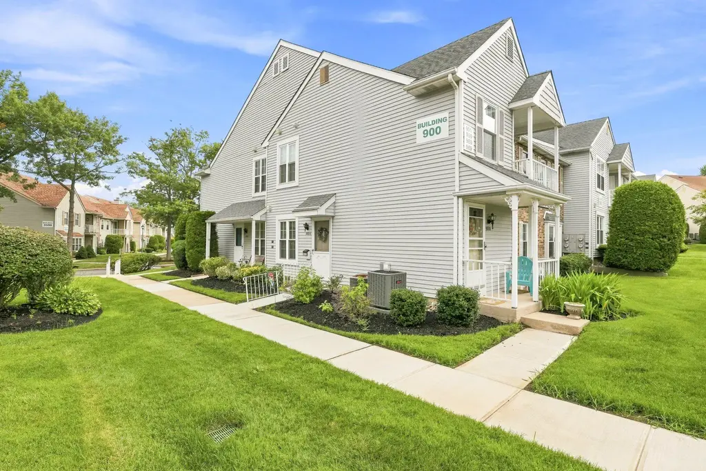 988-a Scotswood Ct, MOUNT LAUREL