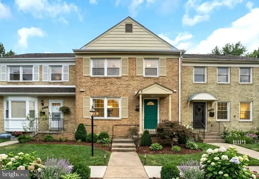 9107 Bowler Dr, FAIRFAX
