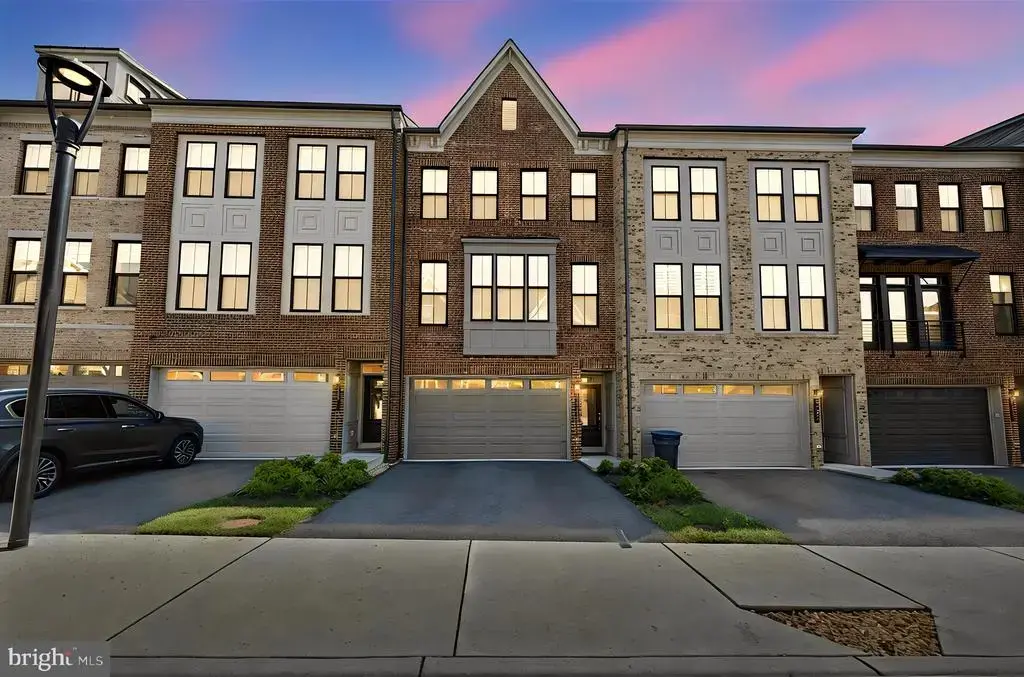 5179 Ridgeview Retreat Dr, CHANTILLY