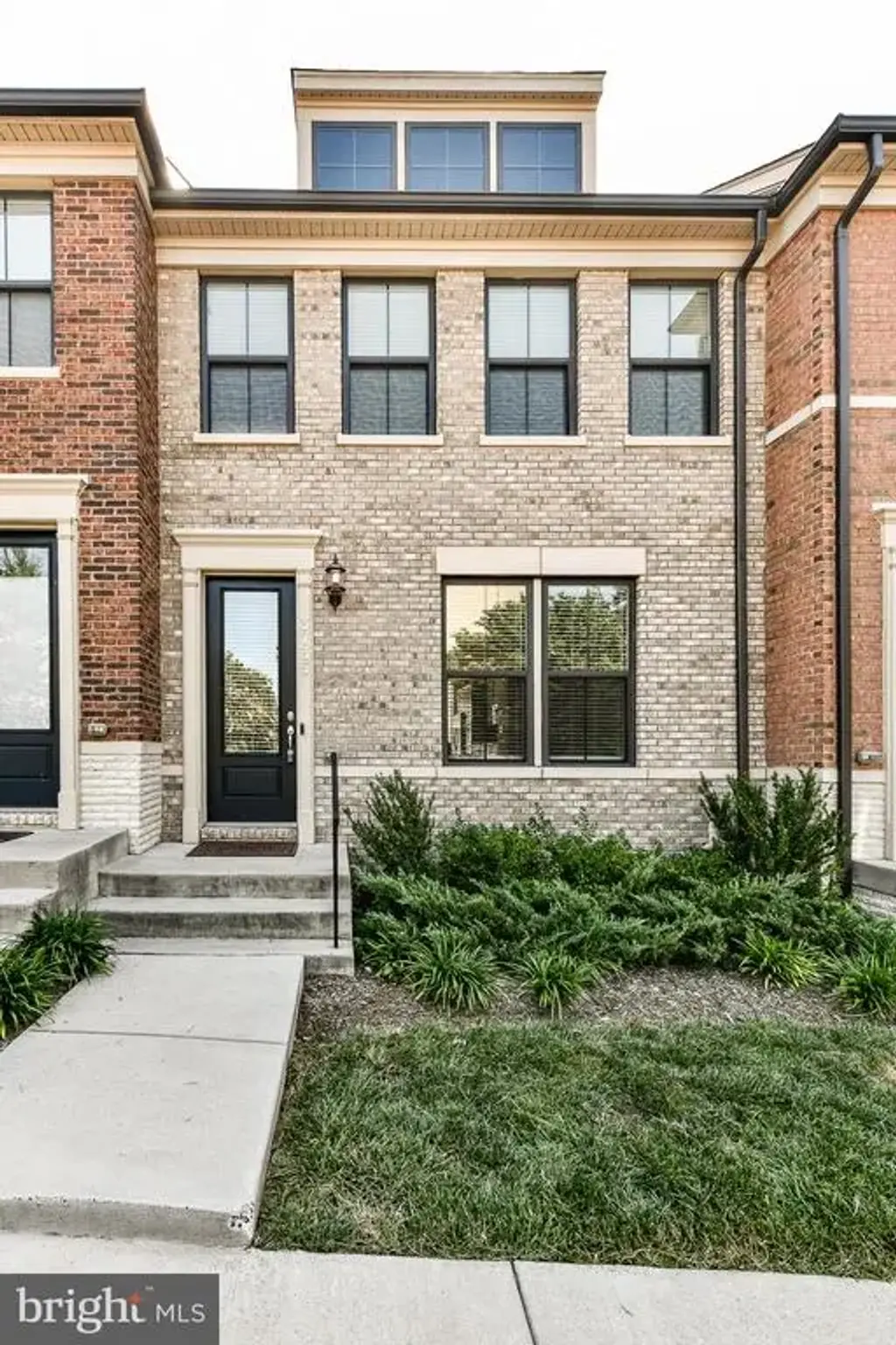 3735 Powell Ln, FALLS CHURCH